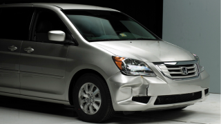 Illustration for article titled Gas Prices Drop, SUV/Truck Sales Increase, Americans Forget History